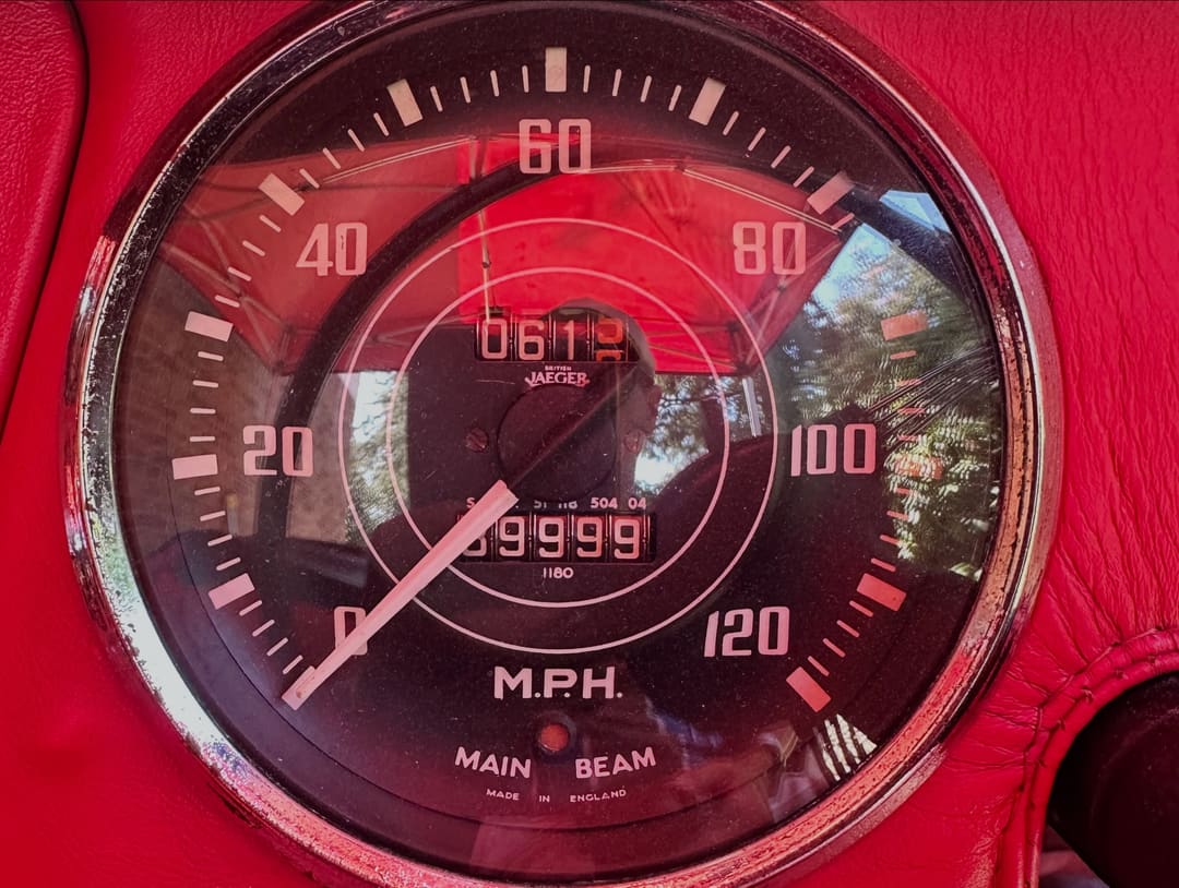 The Jaeger speedometer reading 89,999 miles